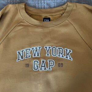 Gap Sweatshirt